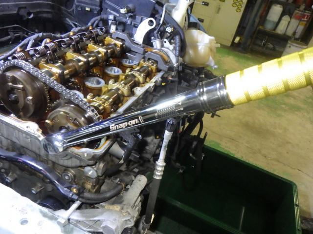 ミニクーパーワン　エンジンオイル漏れ修理　タイミングチェーン取替え　VANOS学習　バルブトロニック学習　輸入車の整備・修理・車検・メンテナンス・パーツ持込み取付け（持込み割増なし）大歓迎！輸入車の事なら雅自動車工業へ！