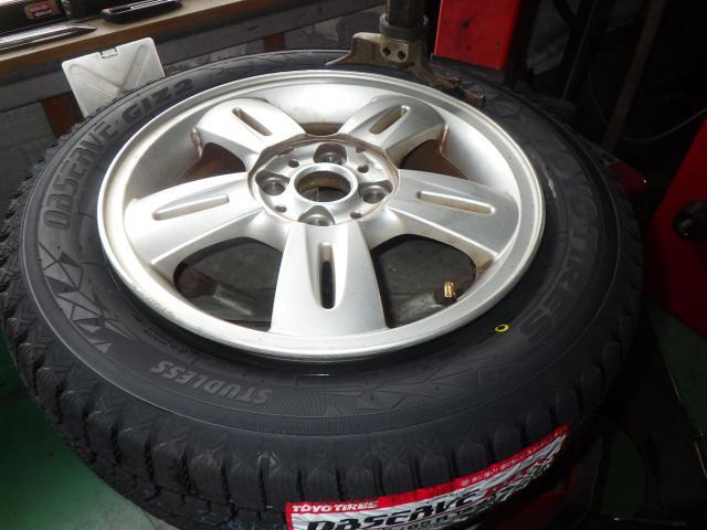 ミニクーパーワン　タイヤ組み替え＆バランス　輸入車の整備・修理・車検・メンテナンス・パーツ持込み取付け（持込み割増なし）大歓迎！輸入車の事なら雅自動車工業へ！