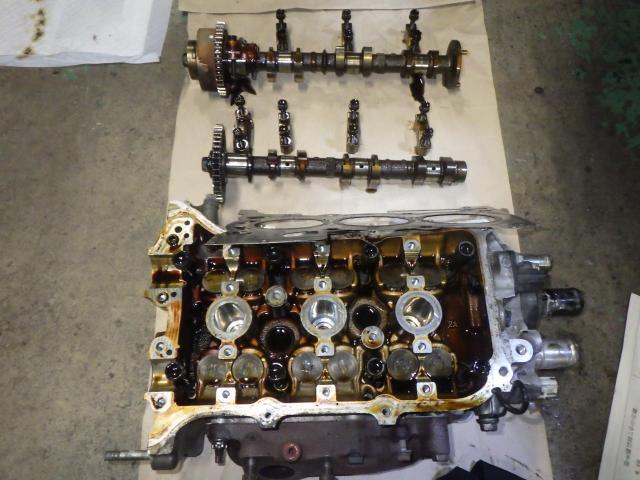 ダイハツ　ソニカ　前編ピストン取替え　エンジンマウント　エンジン関連修理・整備　　パーツ持込み取付け（持込み割増なし）・パーツ販売　輸入車・国産車・ハイブリッド車の整備・修理・車検・メンテナンス大歓迎！ご予約お待ちしております！