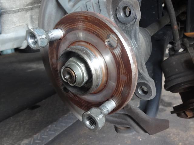 ミライース ホイールボルト折れ ボルトねじ切り調整 交換修理 タイヤ交換 グーネットピット