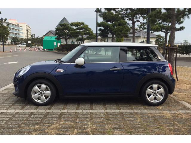 ＭＩＮＩ クーパー、タイヤ＋ホイール交換　【神戸市西区　車検・修理・板金・取付　お任せください】