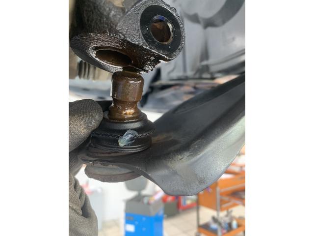 エクストレイル ロアアームブーツ交換