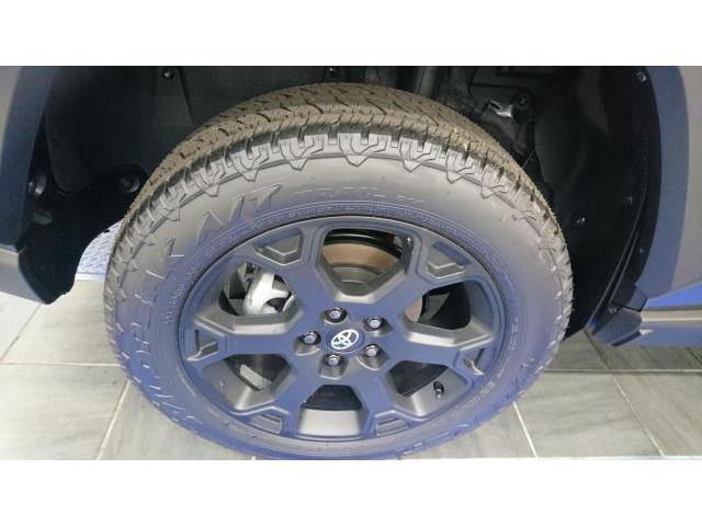 新型RAV4 タイヤ交換