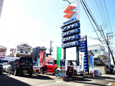 厳選した中古車も展示中！