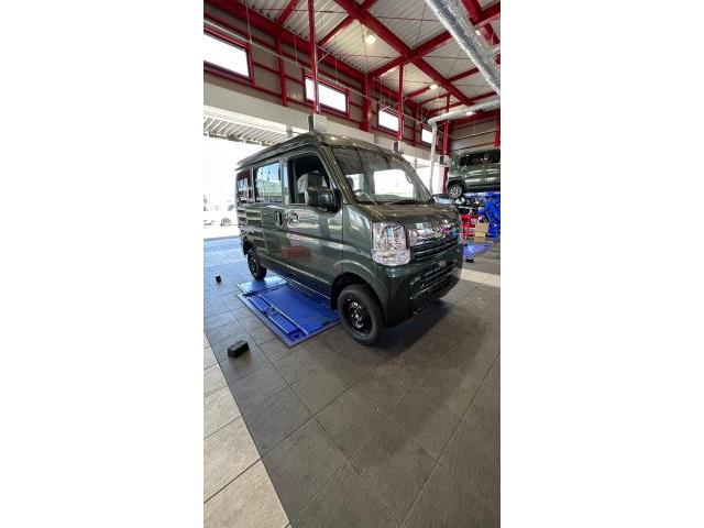 エブリイ　リフトアップ作業　和歌山市　海南市　岩出市　軽ワールド　コバック和歌山湊店　コバック　車検　オイル交換　タイヤ交換　一般整備　和歌山