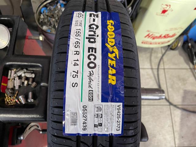 ホンダ　N-BOXカスタム  タイヤ交換　オートウェイ　楽天タイヤ　和歌山市　岩出市　紀の川市　軽ワールド　車検のコバック　コバック