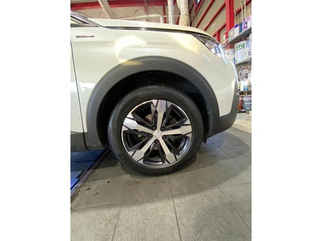 プジョー　SUV3008　持込　タイヤ交換　オートウェイ　サテライトショップ　車検のコバック　和歌山湊店　軽ワールド　和歌山市　岩出市　海南市
