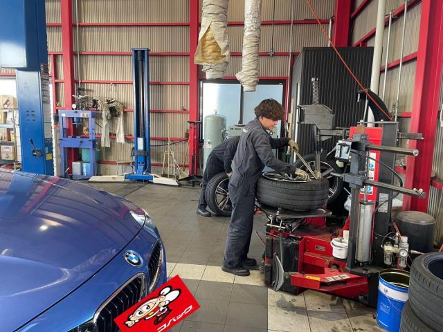 ＢＭＷ　３シリーズ　ホイール・タイヤ交換
車検のコバック和歌山湊店　和歌山市　海南市　紀の川市　岩出市　泉南市　阪南市