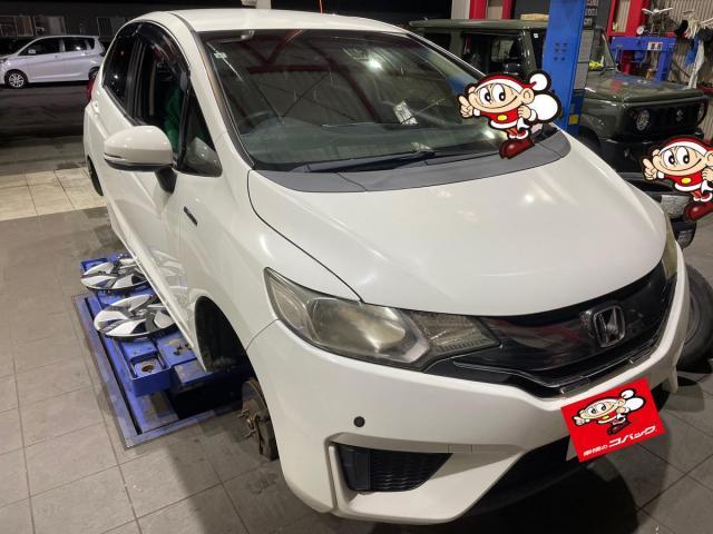 ホンダ　フィットハイブリッド　ホイール・タイヤ交換
車検のコバック和歌山湊店　和歌山市　海南市　紀の川市　岩出市　泉南市　阪南市