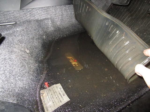 フィット雨漏れ修理事例　佐賀県・小城市・協和自動車