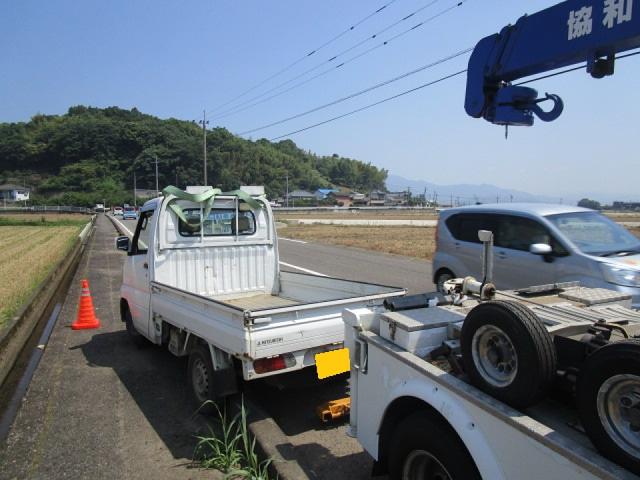 ロードサービス　クレーン引き上げ作業　軽トラック　佐賀県・小城市・協和自動車