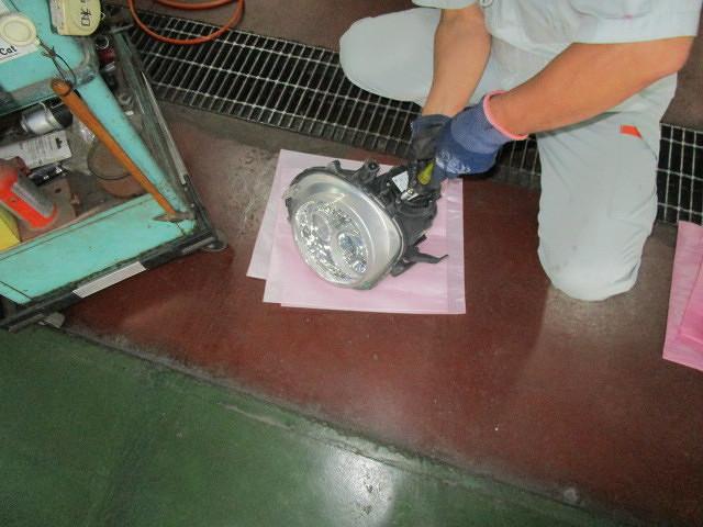 ラパンショコラのHIDヘッドライトが暗い?片方だけです。佐賀県 ラパンショコラのHIDヘッドライトが暗い?片方だけです。佐賀県