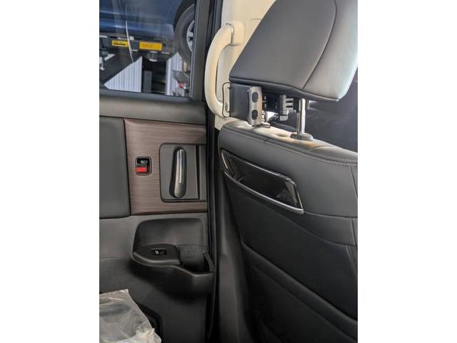 ホンダ/オデッセイ　【その他電装系取付】　持込ナビ取り付けの依頼！その他電装系の取り付け作業可能です！
北九州市八幡西区、八幡東区、中間市・直方市・鞍手町・遠賀町・水巻町・飯塚市、宗像市等からもご来店いただいてます！