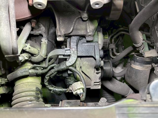 トヨタ　ハイエースバン　その他修理・整備　オルタネーター
田川　田川市
