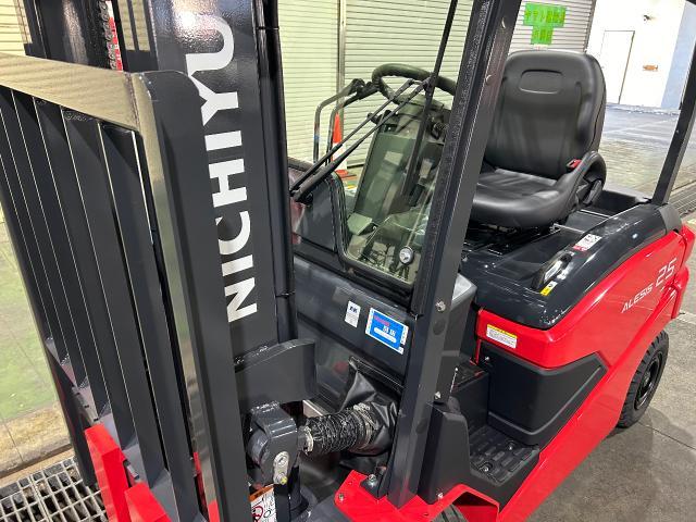 新車リフトを納車しました。 ニチユ バッテリー式フォークリフト 新車リフトを納車しました。 ニチユ バッテリー式フォークリフト