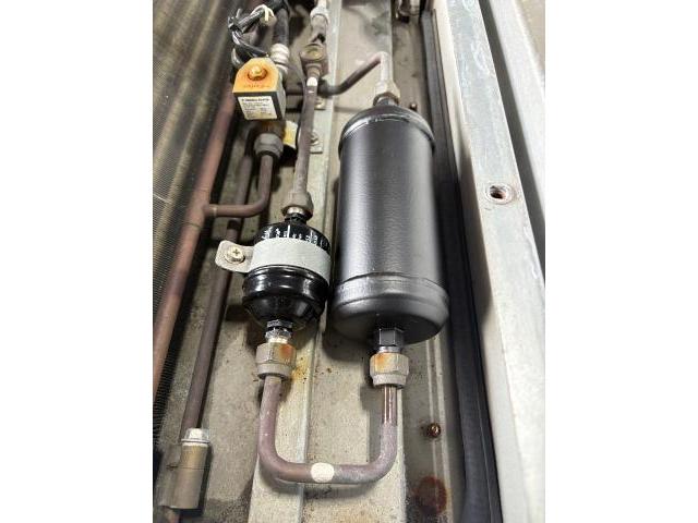 ダイハツ　ハイゼットトラック　冷凍車修理　検索用：　ハイゼットトラック冷凍　　スズキキャリートラック冷凍車　キャリー冷凍車　低温冷凍車　2コンプレサー　2コンプレッサー冷凍車　冷凍車