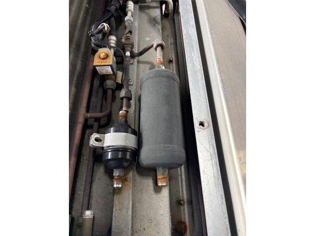 ダイハツ　ハイゼットトラック　冷凍車修理　検索用：　ハイゼットトラック冷凍　　スズキキャリートラック冷凍車　キャリー冷凍車　低温冷凍車　2コンプレサー　2コンプレッサー冷凍車　冷凍車