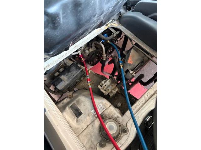 ダイハツ　ハイゼットトラック　冷凍車修理　検索用：　ハイゼットトラック冷凍　　スズキキャリートラック冷凍車　キャリー冷凍車　低温冷凍車　2コンプレサー　2コンプレッサー冷凍車　冷凍車