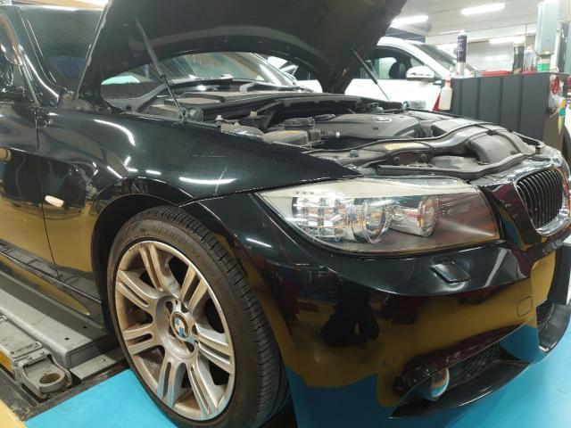 BMW325(E90)オイル漏れ修理