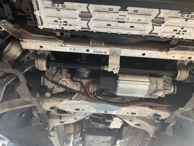 BMW 528i エンジンオイルパン交換