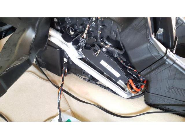 BMW218d エアコン温度調整不良修理