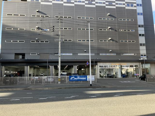 福岡都市高速天神北インターより車で３分の好立地にございます！