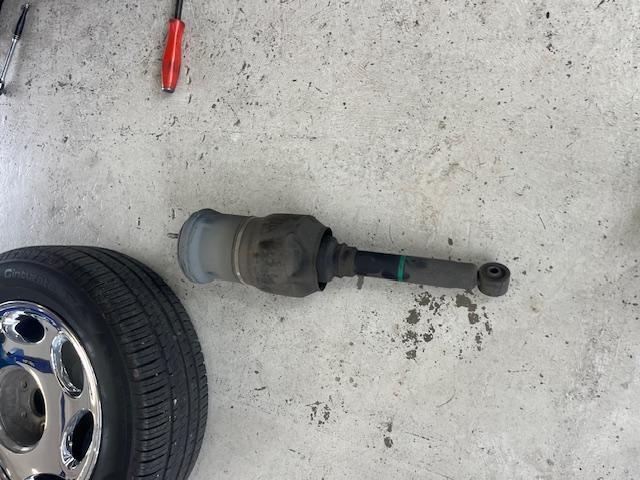 トヨタ　セルシオ　サスペンション・エアサス交換　大分市　別府市　由布市　竹田市　豊後大野市　臼杵市　日出町　津久見市　佐伯市　杵築市　国東市　のお客様も大歓迎です！