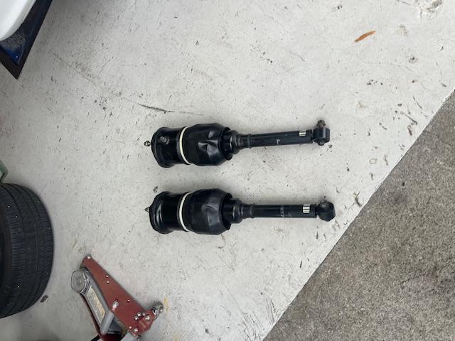 トヨタ　セルシオ　サスペンション・エアサス交換　大分市　別府市　由布市　竹田市　豊後大野市　臼杵市　日出町　津久見市　佐伯市　杵築市　国東市　のお客様も大歓迎です！