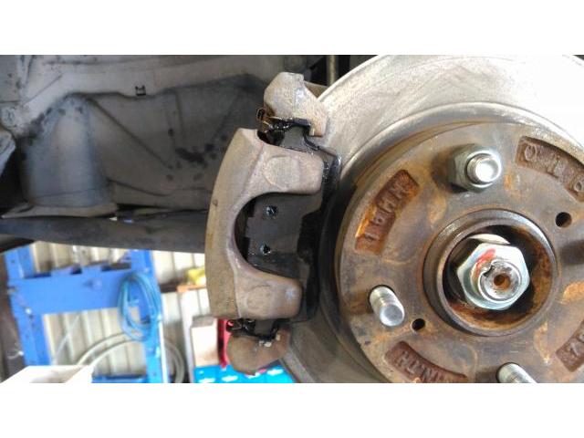 ブレーキメンテナンス　MH23S　スズキ　ワゴンR　フロントローター　フルード交換　フレーキパッド交換　北九州市八幡西区の車の整備　ご相談ください