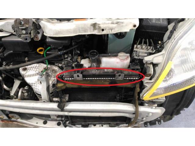 ダイハツ ムーブ L175S クーラント漏れ修理 リビルトラジエタ交換