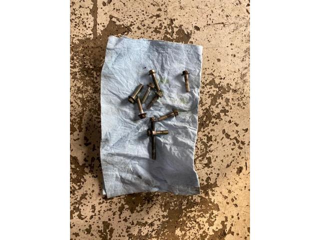 ワゴンR　MH23S オイル漏れ　ヘッドカバー　ガスケット　交換　北九州市　八幡西区　八幡東区　小倉北区　小倉南区　戸畑区　若松区　門司区　中間市　直方市　遠賀町　他地域のお客様も大歓迎です！