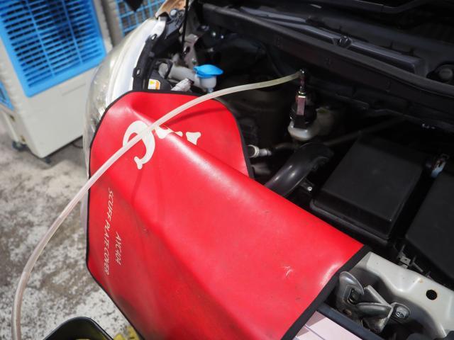 スズキ　スペーシア　ブレーキフルードの交換