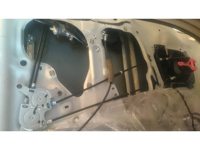 AZR60 ノア　パワースライドドア修理