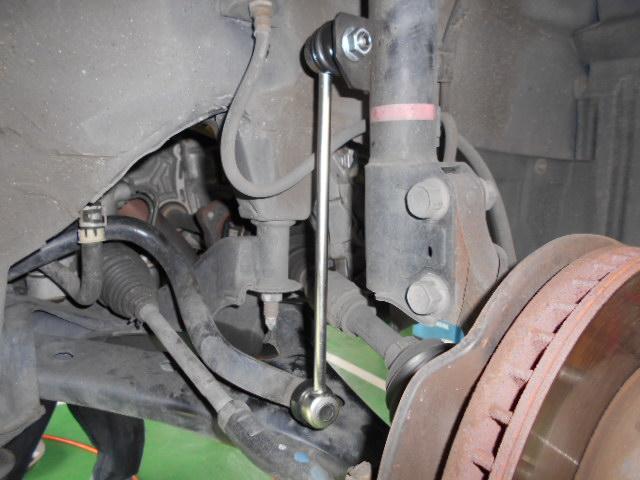 AZR60G　ヴォクシー　スタビリンクロッド交換♪