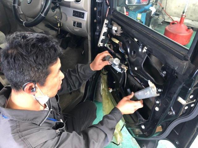 エブリイワゴン　パワーウィンドウレギュレータモーター交換　福岡県　小郡市　筑紫野市　久留米市　鳥栖市　朝倉郡　他地域の方も大歓迎です