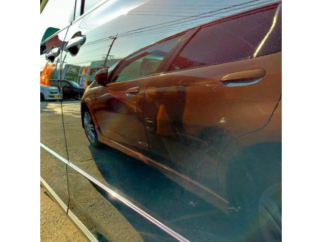 ヴォクシー　スライドドア板金塗装　傷の大小にかかわらずお気軽にお電話ください！