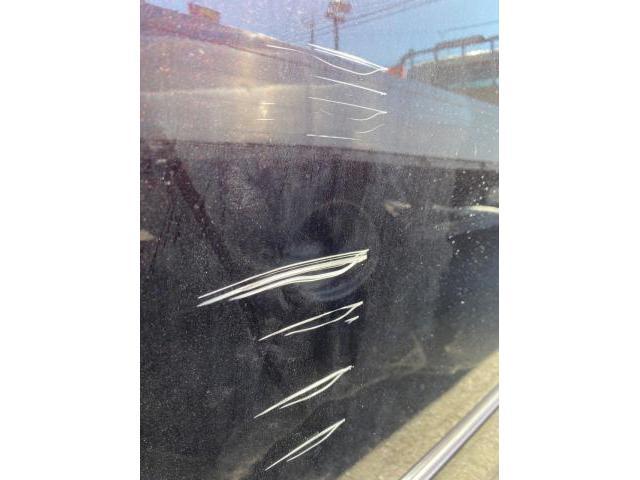 ヴォクシー　スライドドア板金塗装　傷の大小にかかわらずお気軽にお電話ください！