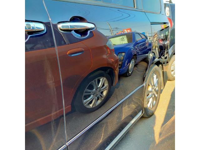 ヴォクシー　スライドドア板金塗装　傷の大小にかかわらずお気軽にお電話ください！