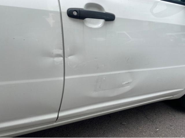 プロボックス　板金塗装・ドア交換・ガラス交換　社用車の修理も承っております　小さな傷からえぐれ傷直しまで！　オートアローズにお任せください！