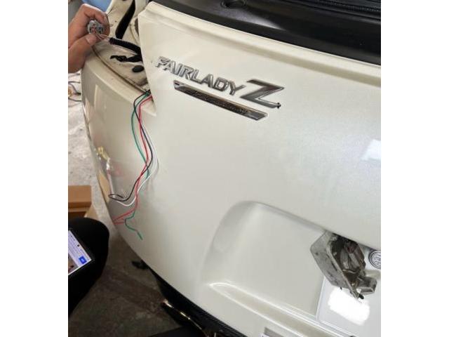 フェアレディＺ　LEDバックフォグ取付　様々なパーツ取付承っております　事例多数　お気軽にお問い合わせ下さい