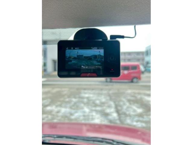 スズキ　アルトラパン　フロントドラレコ取付　保険屋さんのドラレコ取付承っております！　ドラレコ付け替えもお任せください　代車無料　土日作業　お気軽にお電話ください