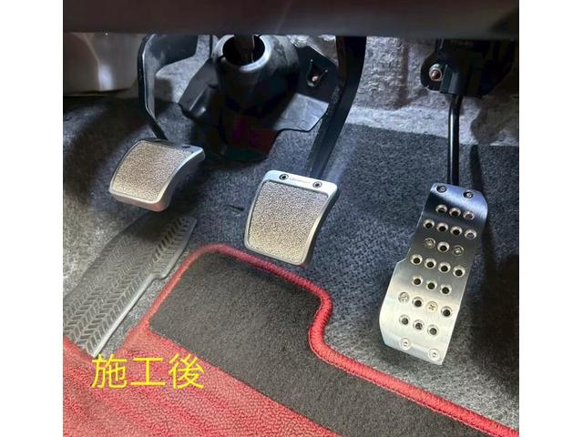 ホンダ　フィット　フットプレート取付　パーツ持込大歓迎！　車のドレスアップお手伝いします　お気軽にご相談ください