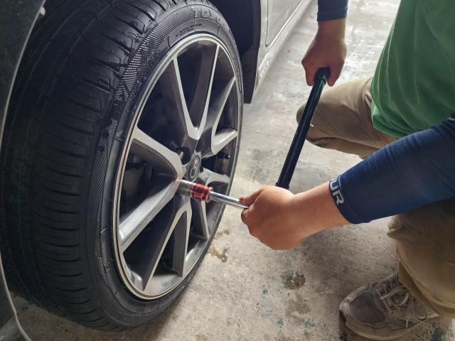 トヨタ　プリウス　持込タイヤ４本交換　福岡　太宰府　筑紫野　大野城　春日 那珂川