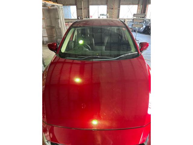 マツダ　デミオ　ボンネット磨き 福岡市　博多区　東区　南区　中央区　春日市　大野城市　太宰府市　粕屋町　志免町　那珂川市　他地域のお客様も大歓迎です！