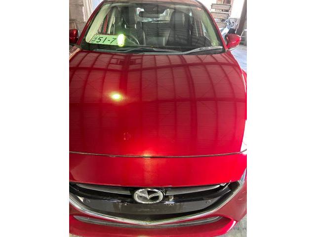 マツダ　デミオ　ボンネット磨き 福岡市　博多区　東区　南区　中央区　春日市　大野城市　太宰府市　粕屋町　志免町　那珂川市　他地域のお客様も大歓迎です！