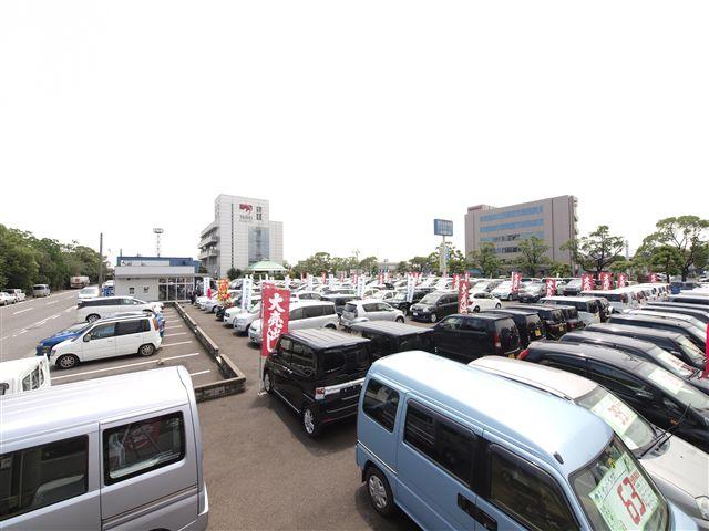 株式会社　西日本自動車　本社展示場