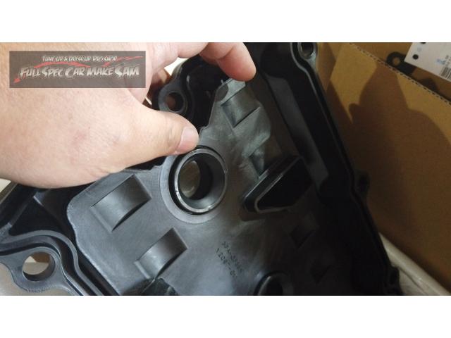 Z33 タペットカバー交換 オイル漏れ修理 タペットカバー交換 Z33 タペットカバー交換 オイル漏れ修理 タペットカバー交換