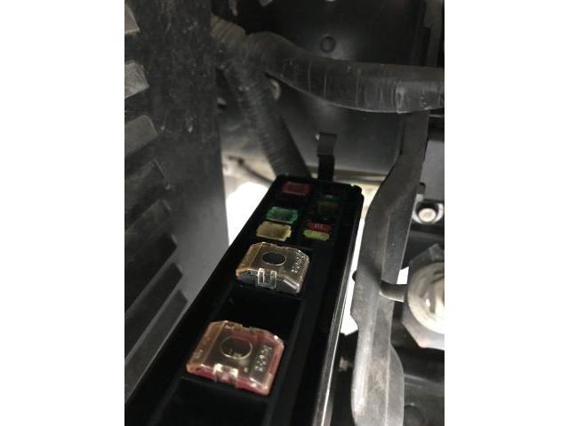 キャンター　エアコン　効かない　不良　コンデンサーファン　交換　カーアクト大分　大分市　修理　ヒューズ　エアコンフィルター　清掃　タイヤ　オイル　バッテリー　ドライブレコーダー　
