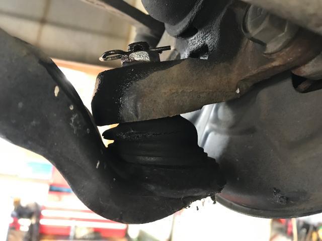 ダイハツ　ハイゼット 　大分　車検　車　整備　高価　持ち込み　買取　タイヤ　廃車　交換　事故　アマゾン　故障　楽天　不動車　カーアクト大分　修理　ドライブレコーダー　レッカー搬送　キズ　ヘコミ　ロアアームボールジョイントブーツ