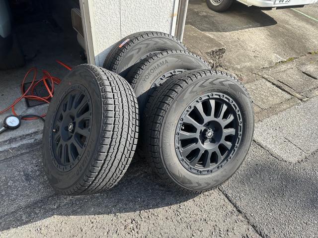 トヨタ　ＲＡＶ４　ホイール　タイヤ　スタッドレスタイヤ　付け替え　交換　カーアクト大分　修理　大分　車　キズ　高価　ヘコミ　買取　持ち込み　廃車　アマゾン　事故　楽天　故障　レッカー搬送　不動車　フロントガラス　